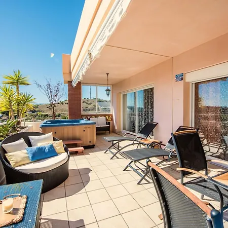 Malibu Jacuzzi Penthouse By Costarentals - Ref 242 Apartment